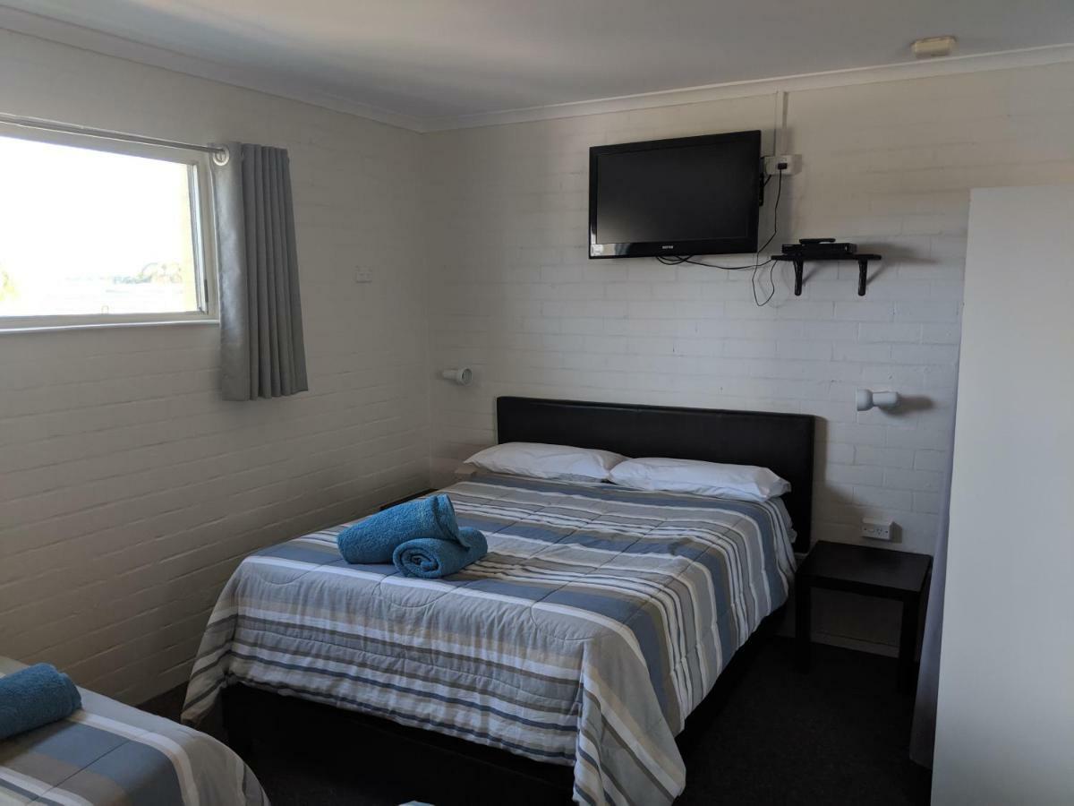 ハリントン ビレッジ モーテル Manning Point エクステリア 写真